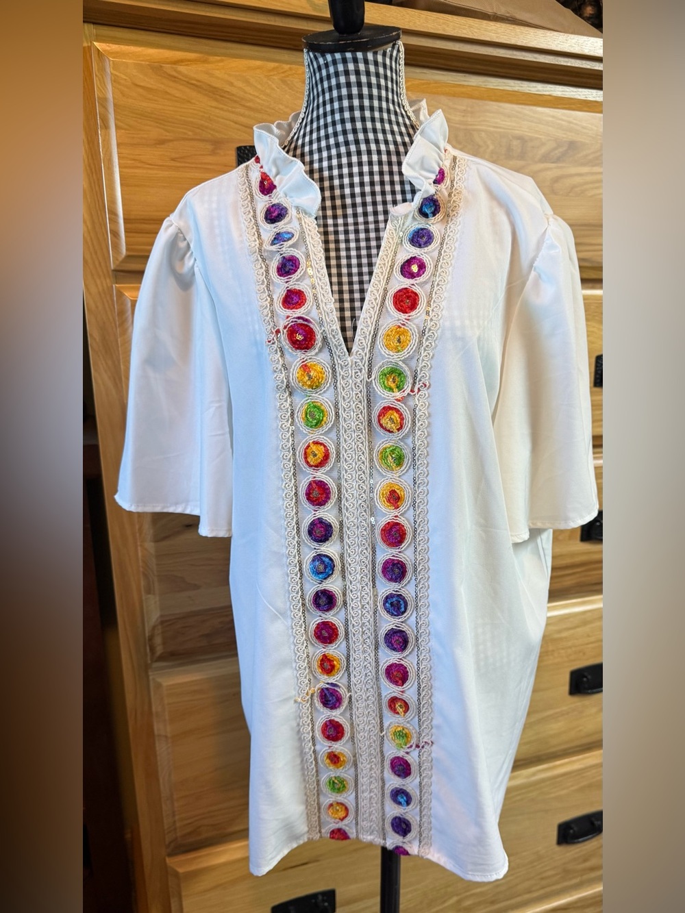 White Woman's Embroidered V-Neck Shirt with Multicolor Trim